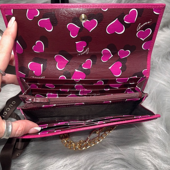 Gucci Fuchsia Pink Wallet~EUC - Picture 2 of 9